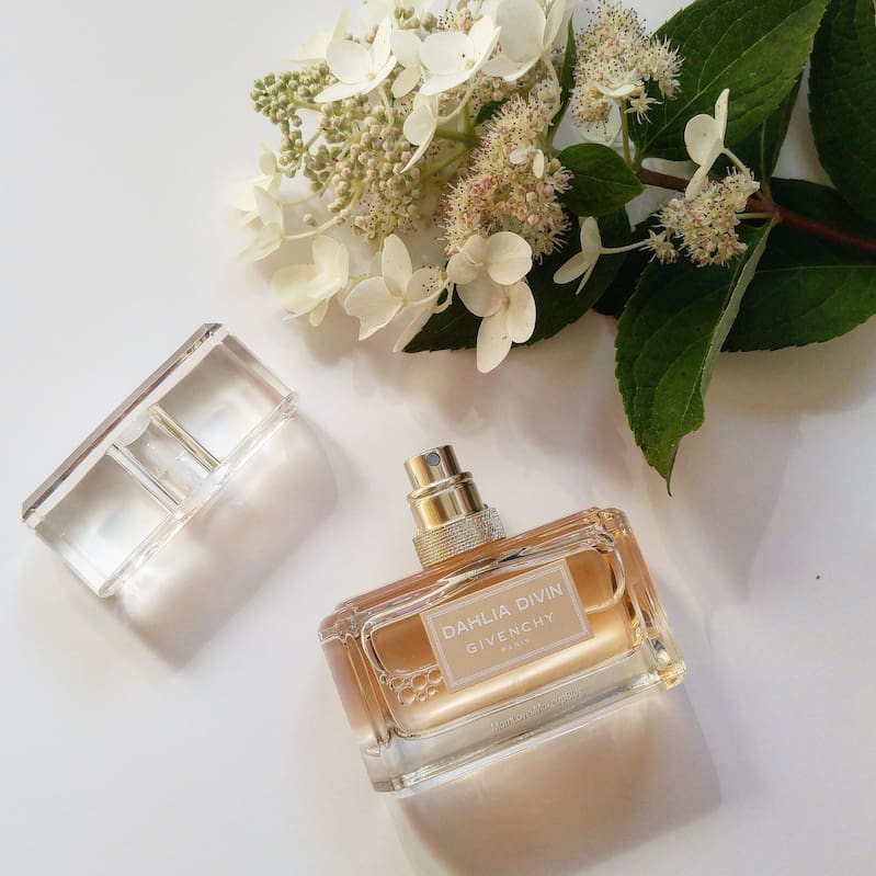 اسانس گل های بهاری + قیمت